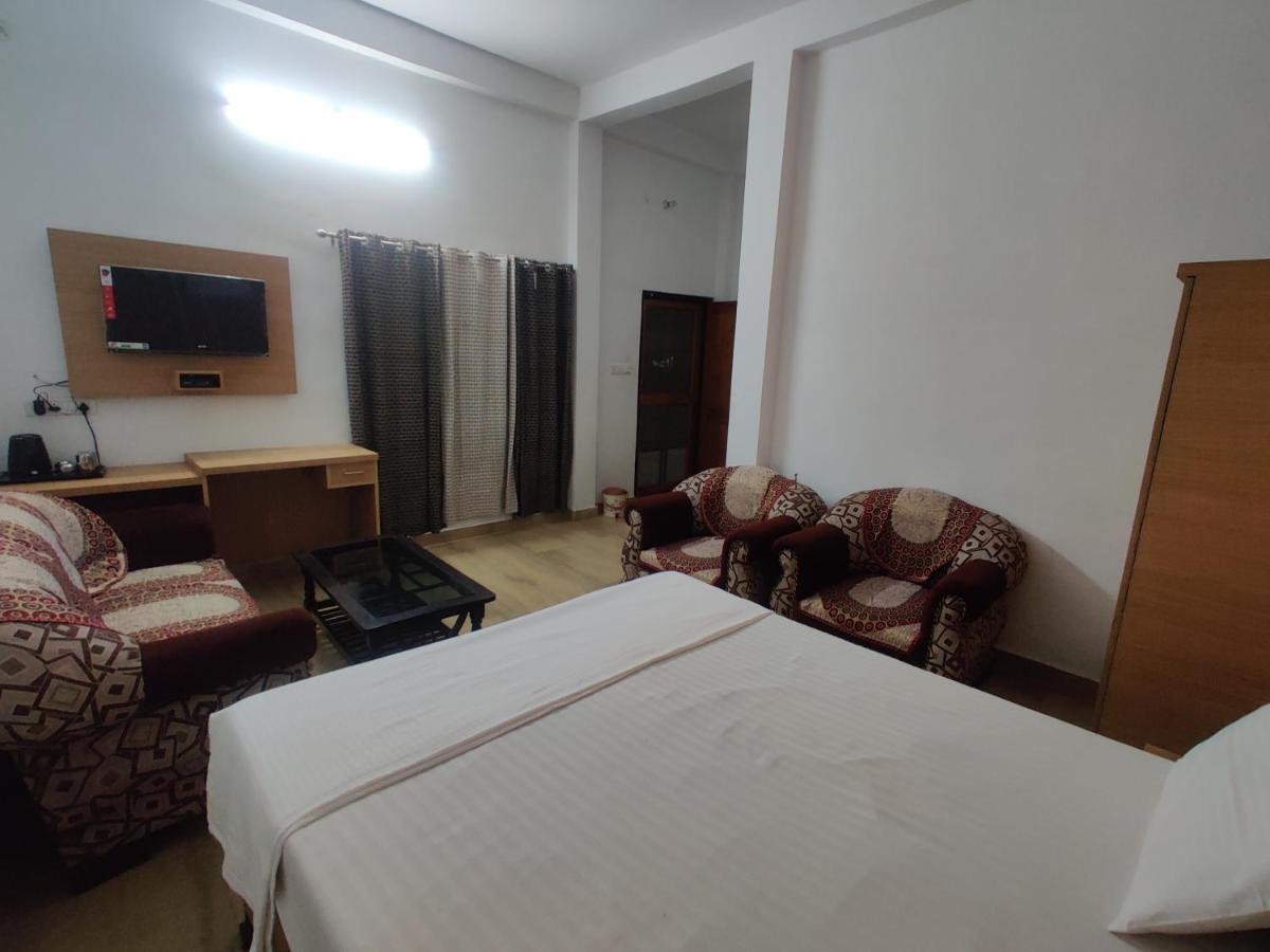 Jp International Naimisharanya Otel Dış mekan fotoğraf