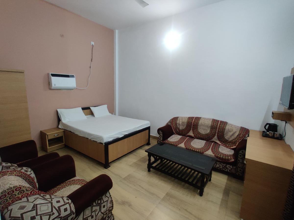 Jp International Naimisharanya Otel Dış mekan fotoğraf