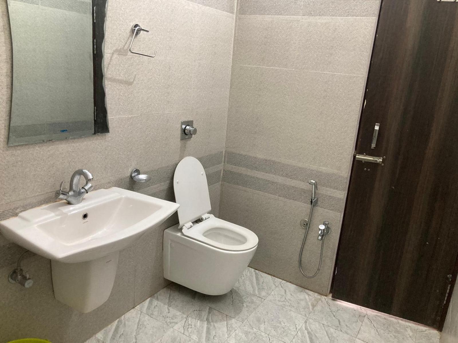 Jp International Naimisharanya Otel Dış mekan fotoğraf