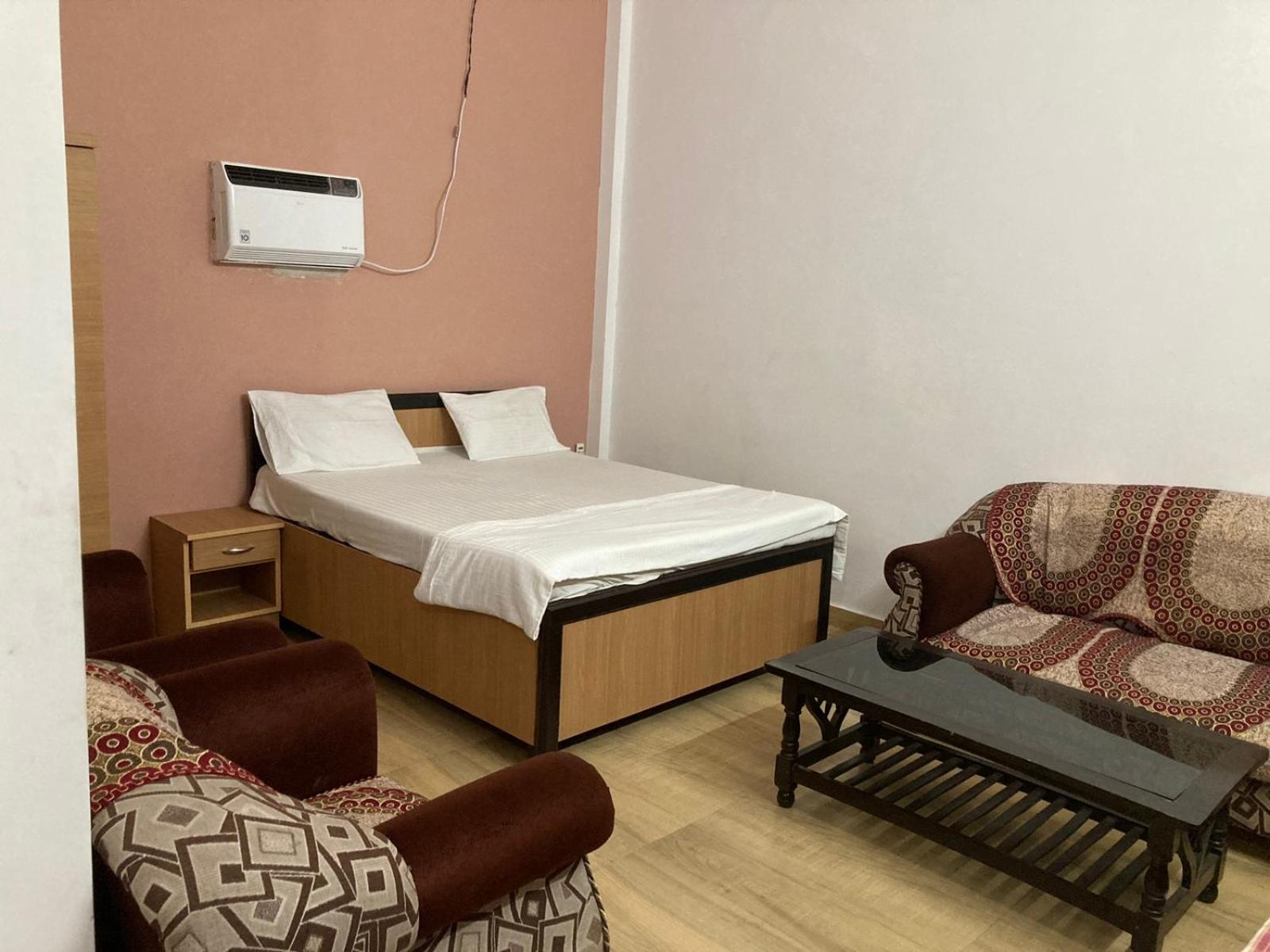 Jp International Naimisharanya Otel Oda fotoğraf